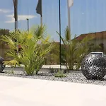 Leone Otel