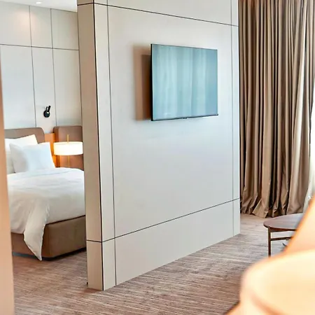 Leone Hotel 4*