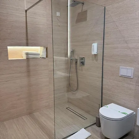 Leone Hotel 4*
